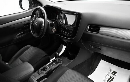 Mitsubishi Outlander III рестайлинг 3, 2012 год, 1 345 000 рублей, 13 фотография