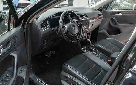 Volkswagen Tiguan II, 2018 год, 2 290 000 рублей, 6 фотография