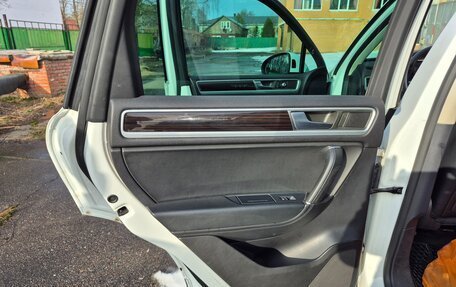 Volkswagen Touareg III, 2015 год, 2 500 000 рублей, 22 фотография