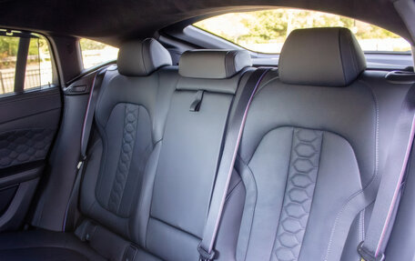 BMW X6 M, 2024 год, 17 643 708 рублей, 20 фотография