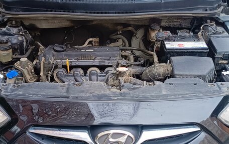 Hyundai Solaris II рестайлинг, 2011 год, 850 000 рублей, 3 фотография