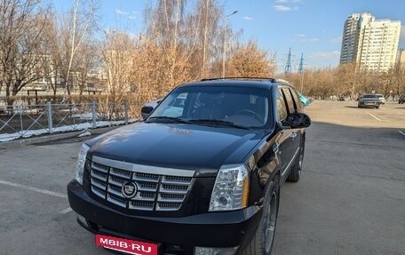 Cadillac Escalade III, 2011 год, 1 600 000 рублей, 2 фотография