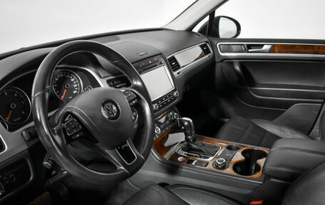 Volkswagen Touareg III, 2013 год, 1 989 000 рублей, 9 фотография
