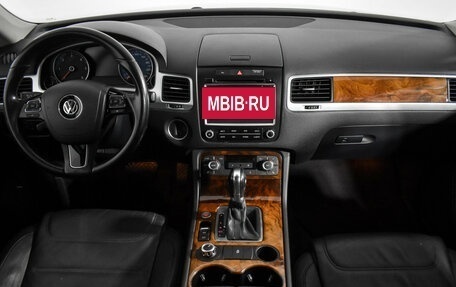 Volkswagen Touareg III, 2013 год, 1 989 000 рублей, 15 фотография