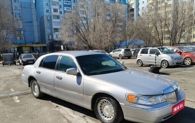Lincoln Town Car III рестайлинг, 2000 год, 1 500 000 рублей, 1 фотография