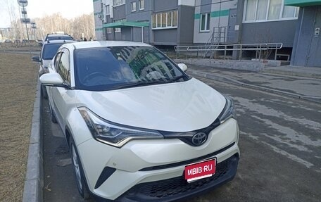 Toyota C-HR I рестайлинг, 2018 год, 1 900 000 рублей, 1 фотография