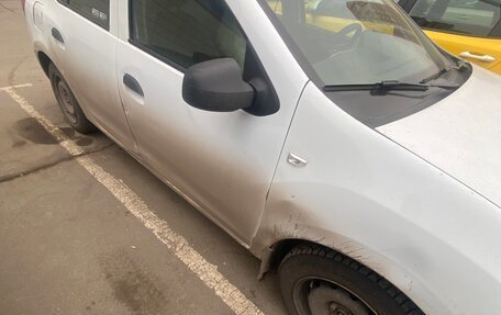 Renault Logan II, 2019 год, 370 000 рублей, 2 фотография