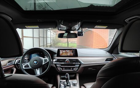 BMW 5 серия, 2019 год, 4 600 000 рублей, 21 фотография