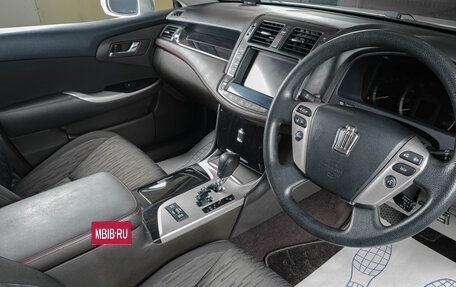 Toyota Crown, 2010 год, 1 869 000 рублей, 8 фотография