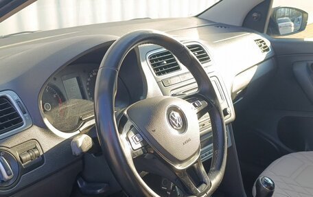 Volkswagen Polo VI (EU Market), 2017 год, 1 100 000 рублей, 9 фотография