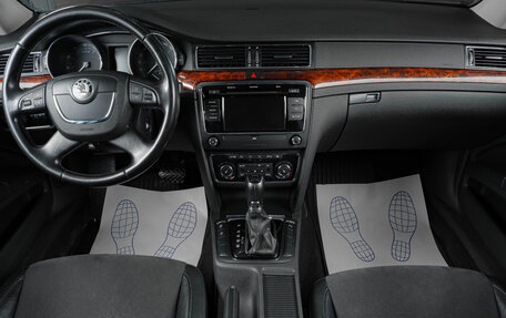 Skoda Superb III рестайлинг, 2013 год, 1 319 000 рублей, 13 фотография