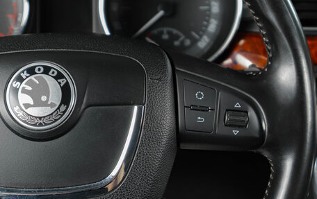 Skoda Superb III рестайлинг, 2013 год, 1 319 000 рублей, 17 фотография