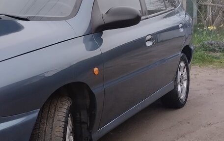 KIA Rio II, 2001 год, 250 000 рублей, 3 фотография