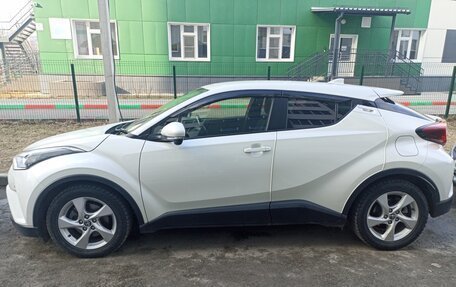 Toyota C-HR I рестайлинг, 2018 год, 1 900 000 рублей, 4 фотография