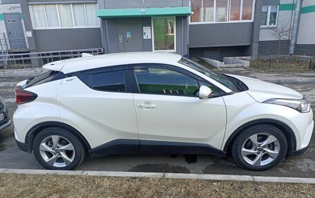 Toyota C-HR I рестайлинг, 2018 год, 1 900 000 рублей, 2 фотография