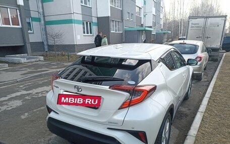 Toyota C-HR I рестайлинг, 2018 год, 1 900 000 рублей, 6 фотография