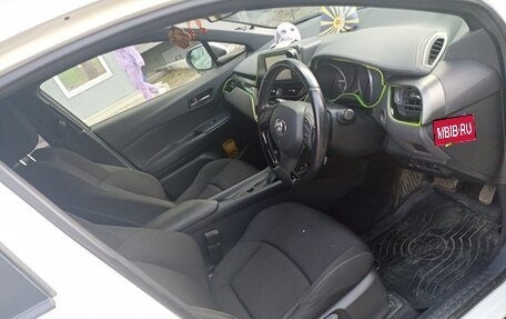 Toyota C-HR I рестайлинг, 2018 год, 1 900 000 рублей, 7 фотография