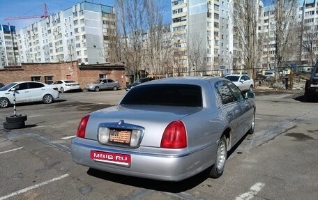 Lincoln Town Car III рестайлинг, 2000 год, 1 500 000 рублей, 5 фотография