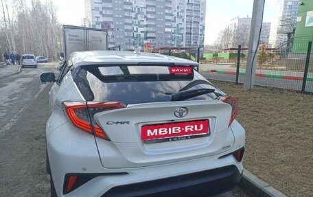 Toyota C-HR I рестайлинг, 2018 год, 1 900 000 рублей, 5 фотография