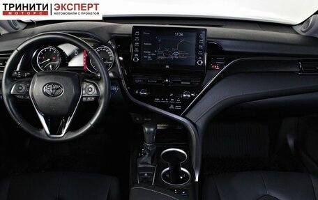Toyota Camry, 2022 год, 3 797 000 рублей, 10 фотография