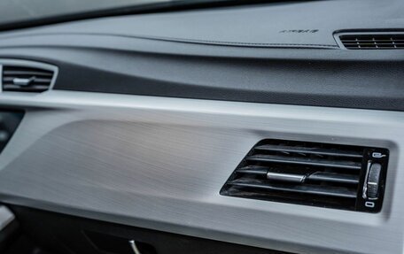 Geely Atlas I, 2019 год, 1 792 000 рублей, 27 фотография