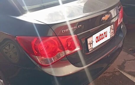 Chevrolet Cruze II, 2009 год, 600 000 рублей, 3 фотография