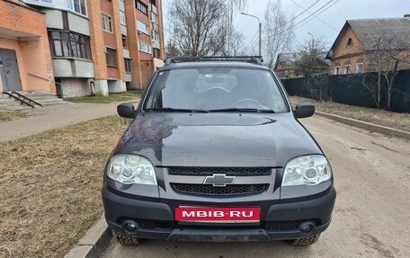 Chevrolet Niva I рестайлинг, 2011 год, 550 000 рублей, 1 фотография