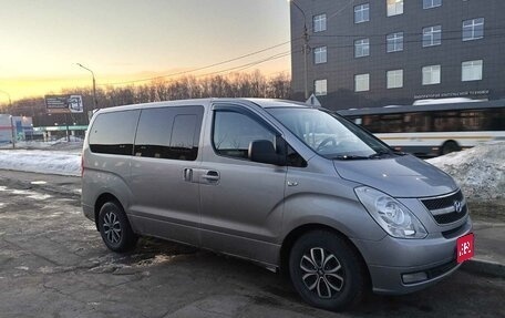 Hyundai Grand Starex Grand Starex I рестайлинг 2, 2011 год, 1 300 000 рублей, 1 фотография
