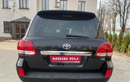 Toyota Land Cruiser 200, 2011 год, 2 500 000 рублей, 7 фотография