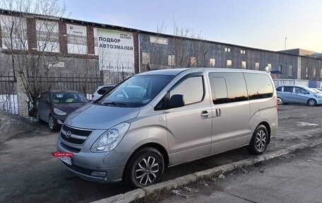 Hyundai Grand Starex Grand Starex I рестайлинг 2, 2011 год, 1 300 000 рублей, 2 фотография