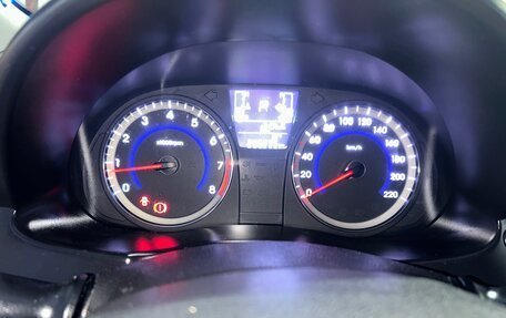 Hyundai Solaris II рестайлинг, 2015 год, 790 000 рублей, 23 фотография