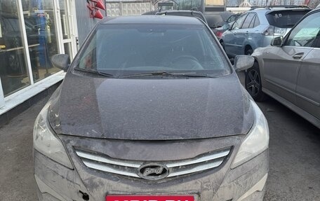 Hyundai Solaris II рестайлинг, 2015 год, 350 000 рублей, 1 фотография