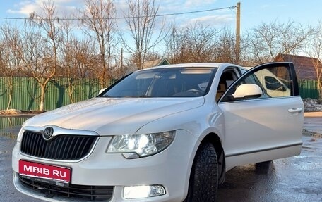 Skoda Superb III рестайлинг, 2011 год, 900 000 рублей, 1 фотография