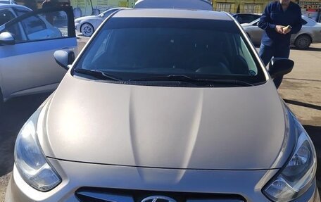 Hyundai Solaris II рестайлинг, 2014 год, 970 000 рублей, 2 фотография