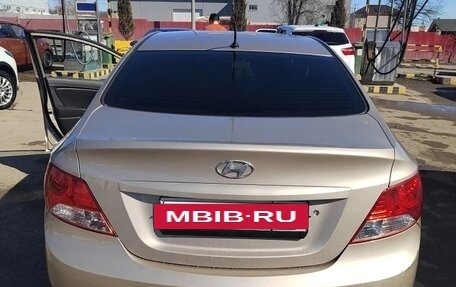 Hyundai Solaris II рестайлинг, 2014 год, 970 000 рублей, 3 фотография