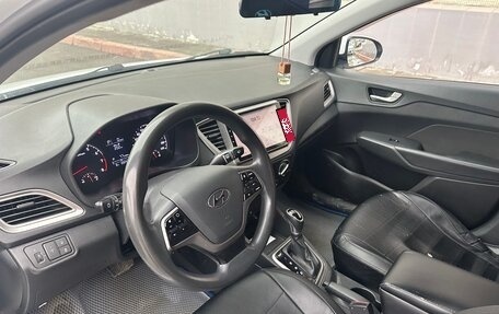 Hyundai Solaris II рестайлинг, 2019 год, 1 050 000 рублей, 4 фотография