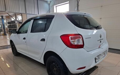 Renault Sandero II рестайлинг, 2015 год, 616 000 рублей, 3 фотография