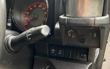 Suzuki Jimny, 2019 год, 2 300 000 рублей, 11 фотография