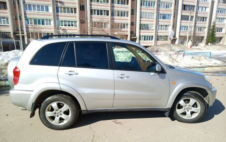 Toyota RAV4, 2002 год, 750 000 рублей, 4 фотография