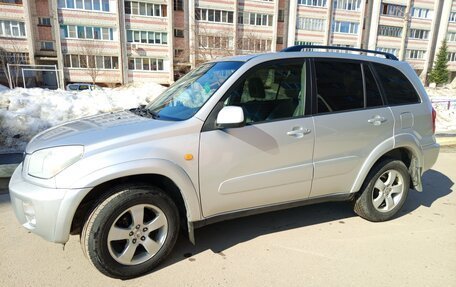 Toyota RAV4, 2002 год, 750 000 рублей, 7 фотография