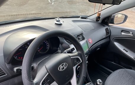 Hyundai Solaris II рестайлинг, 2016 год, 749 000 рублей, 9 фотография