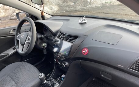 Hyundai Solaris II рестайлинг, 2016 год, 749 000 рублей, 10 фотография