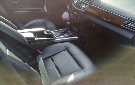 Mercedes-Benz E-Класс, 2010 год, 1 300 000 рублей, 5 фотография