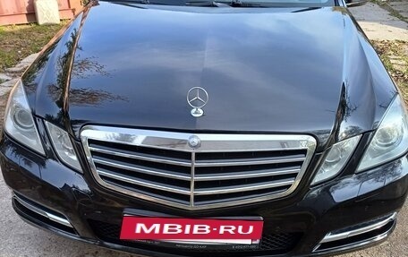 Mercedes-Benz E-Класс, 2010 год, 1 300 000 рублей, 4 фотография