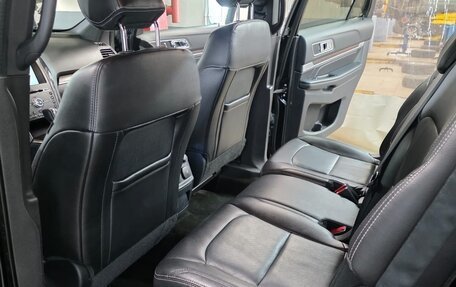 Ford Explorer VI, 2016 год, 2 600 000 рублей, 8 фотография