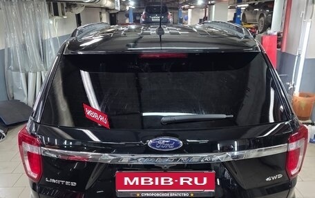 Ford Explorer VI, 2016 год, 2 600 000 рублей, 6 фотография