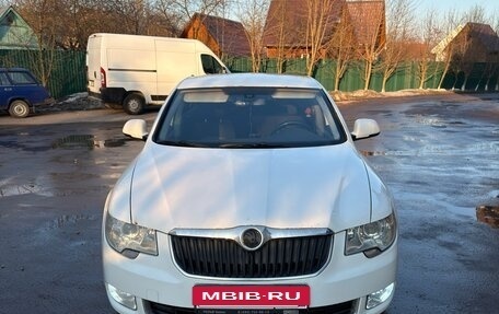 Skoda Superb III рестайлинг, 2011 год, 900 000 рублей, 2 фотография
