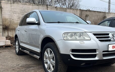 Volkswagen Touareg III, 2004 год, 800 000 рублей, 2 фотография