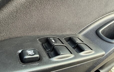 Mitsubishi Colt VI рестайлинг, 2005 год, 630 000 рублей, 15 фотография