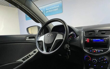 Hyundai Solaris II рестайлинг, 2011 год, 813 000 рублей, 14 фотография